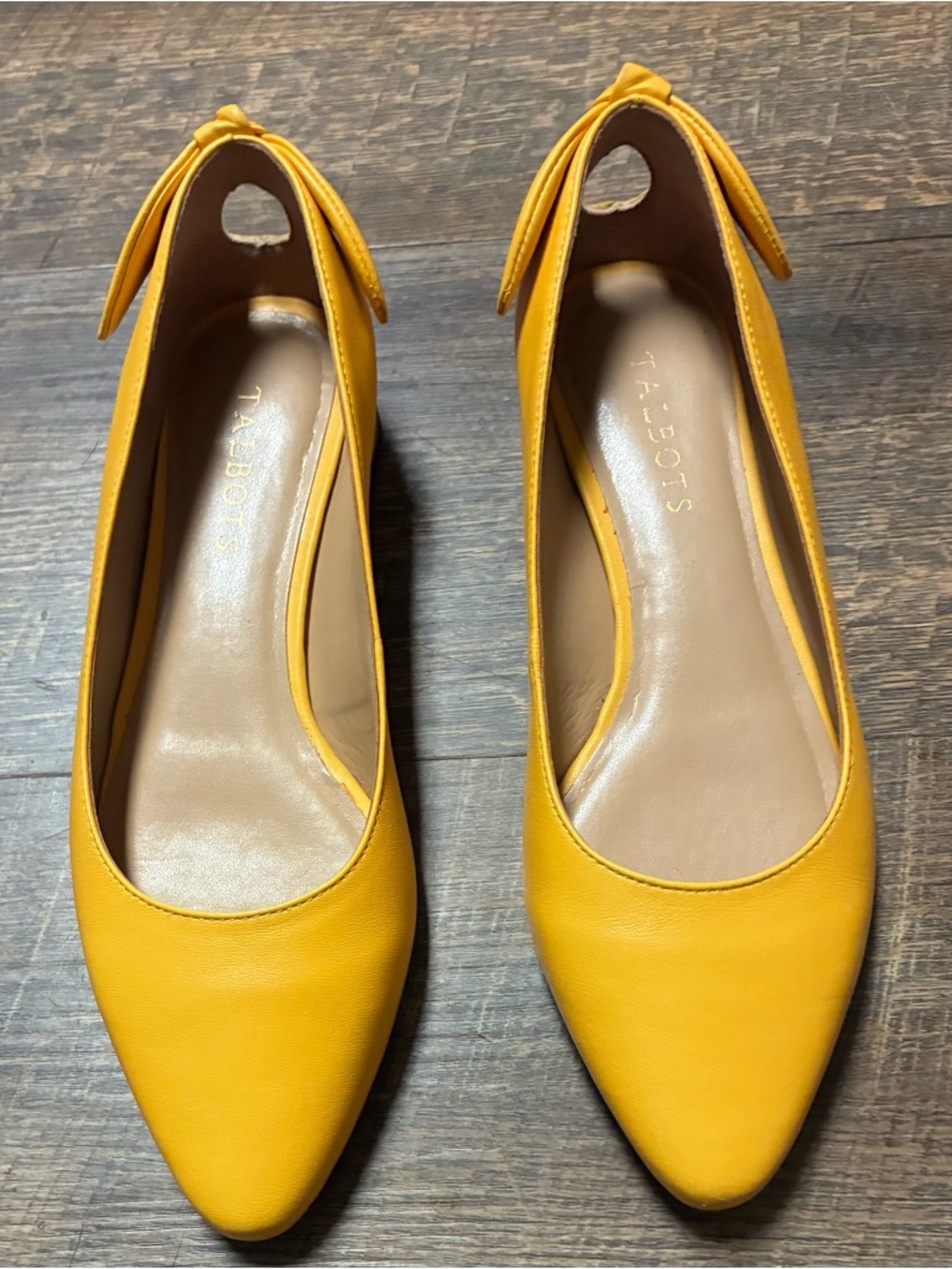 Talbots Edison Yellow Nappa Leather Keyhole Bow Flats 7.5 - Picture 3 of 7